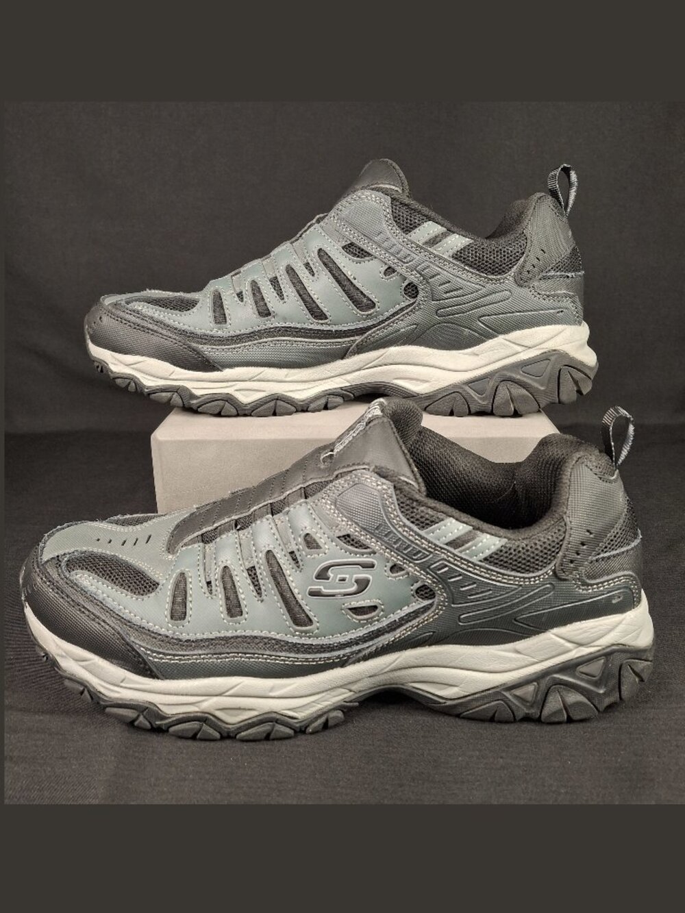 Skechers After Burn Memory Fit US Men's Size 10.5 Model 51866 Gray / Black